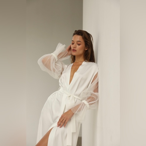 The Robe: Handmade Bridal Robe - Picture 10 of 11